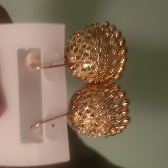 Gold Jhumka Earrings - Picture 3 of 3